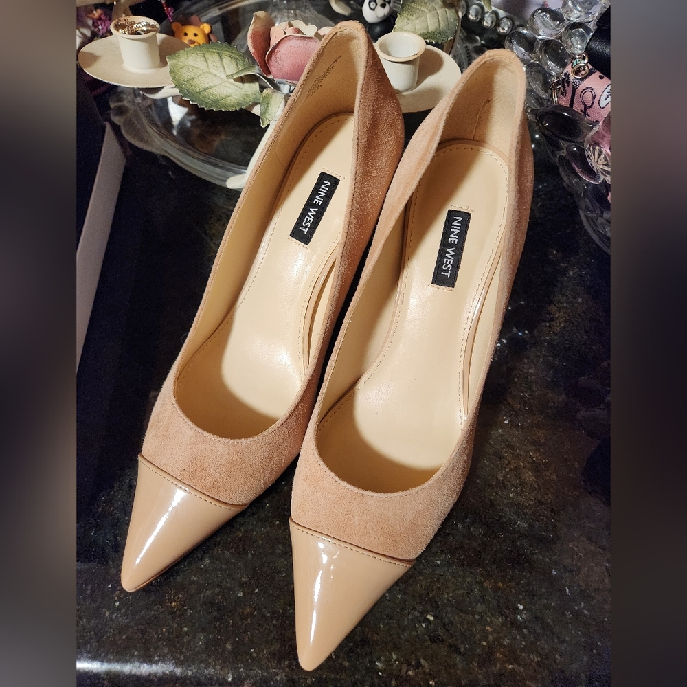 Nine West Hippa Light Natural Pointed Cap Toe Spool Heel Slip On Fashion Pumps - Picture 2 of 5